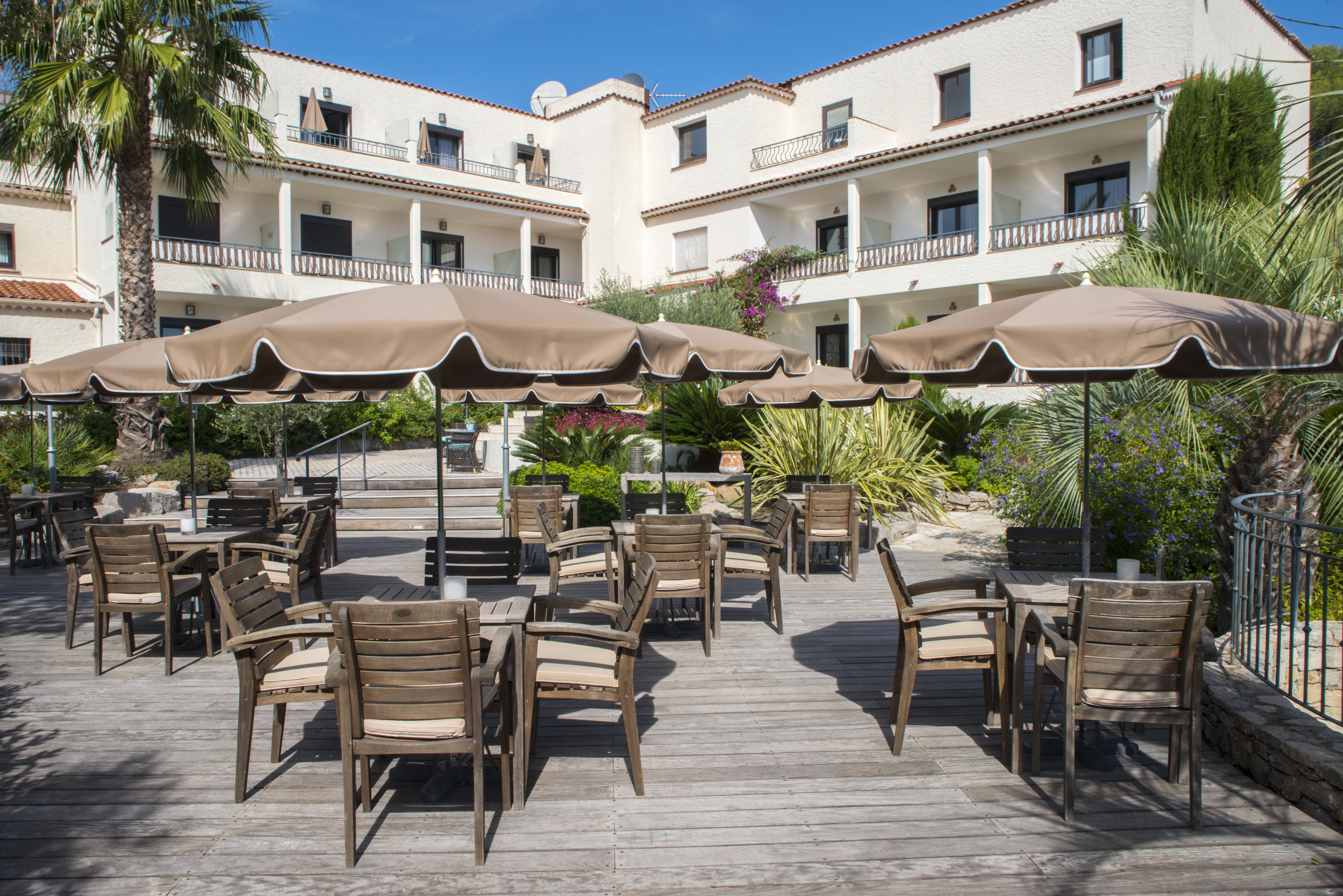 Van Der Valk Hotel Le Catalogne Saint Aygulf Exterior photo