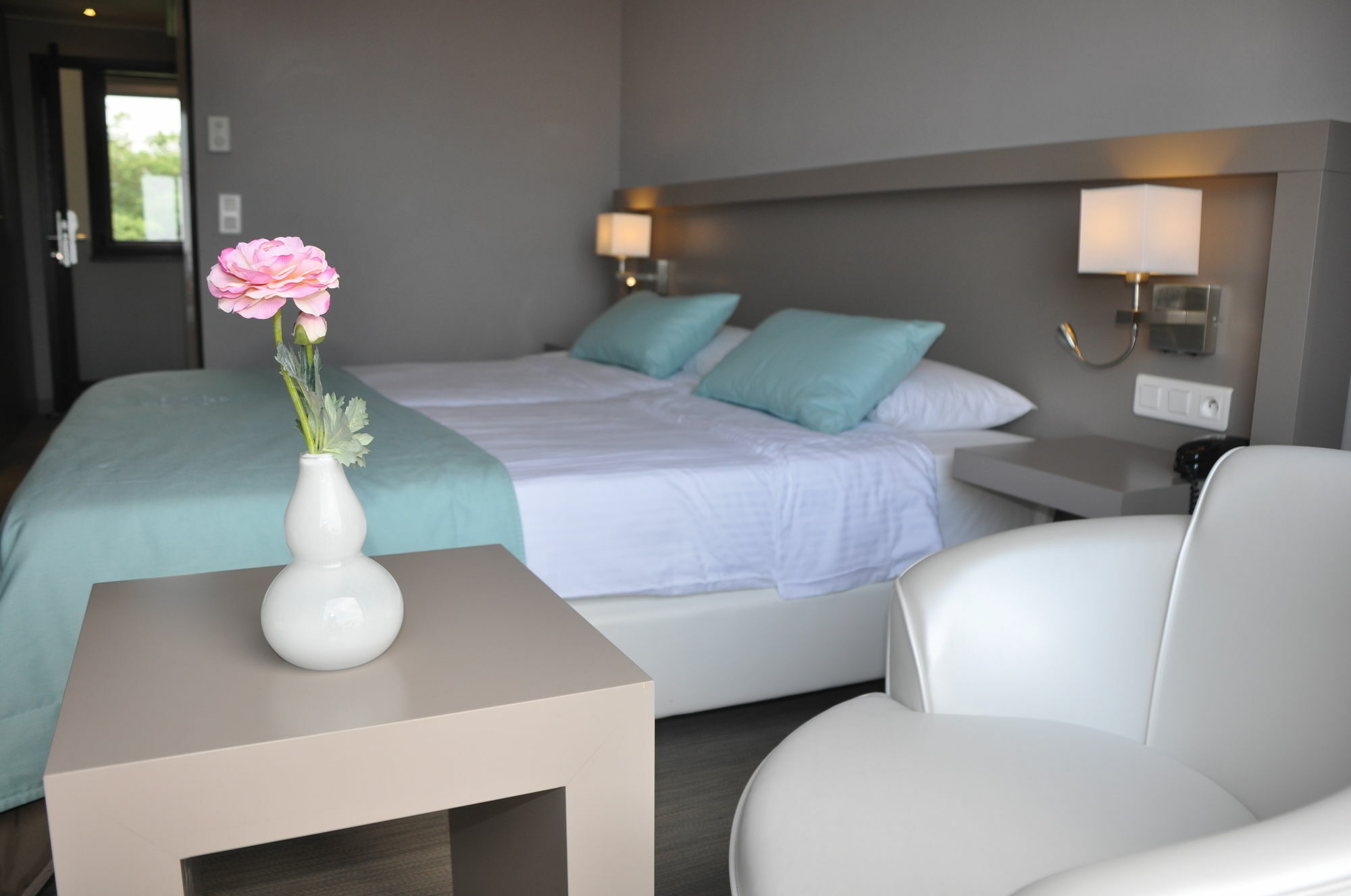 Van Der Valk Hotel Le Catalogne Saint Aygulf Exterior photo